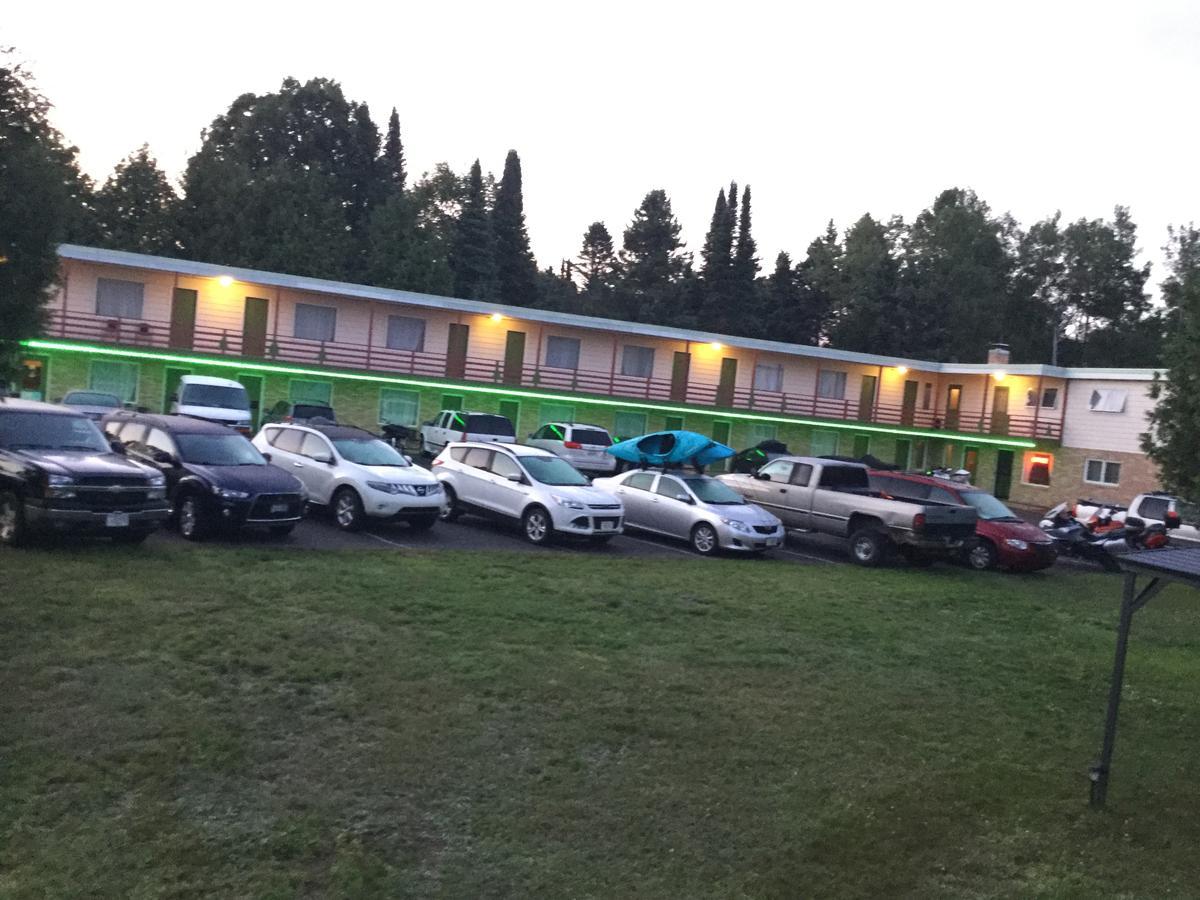 เดอะซีดาร์ส โมเทล Motel ไอรอนวูด ภายนอก รูปภาพ
