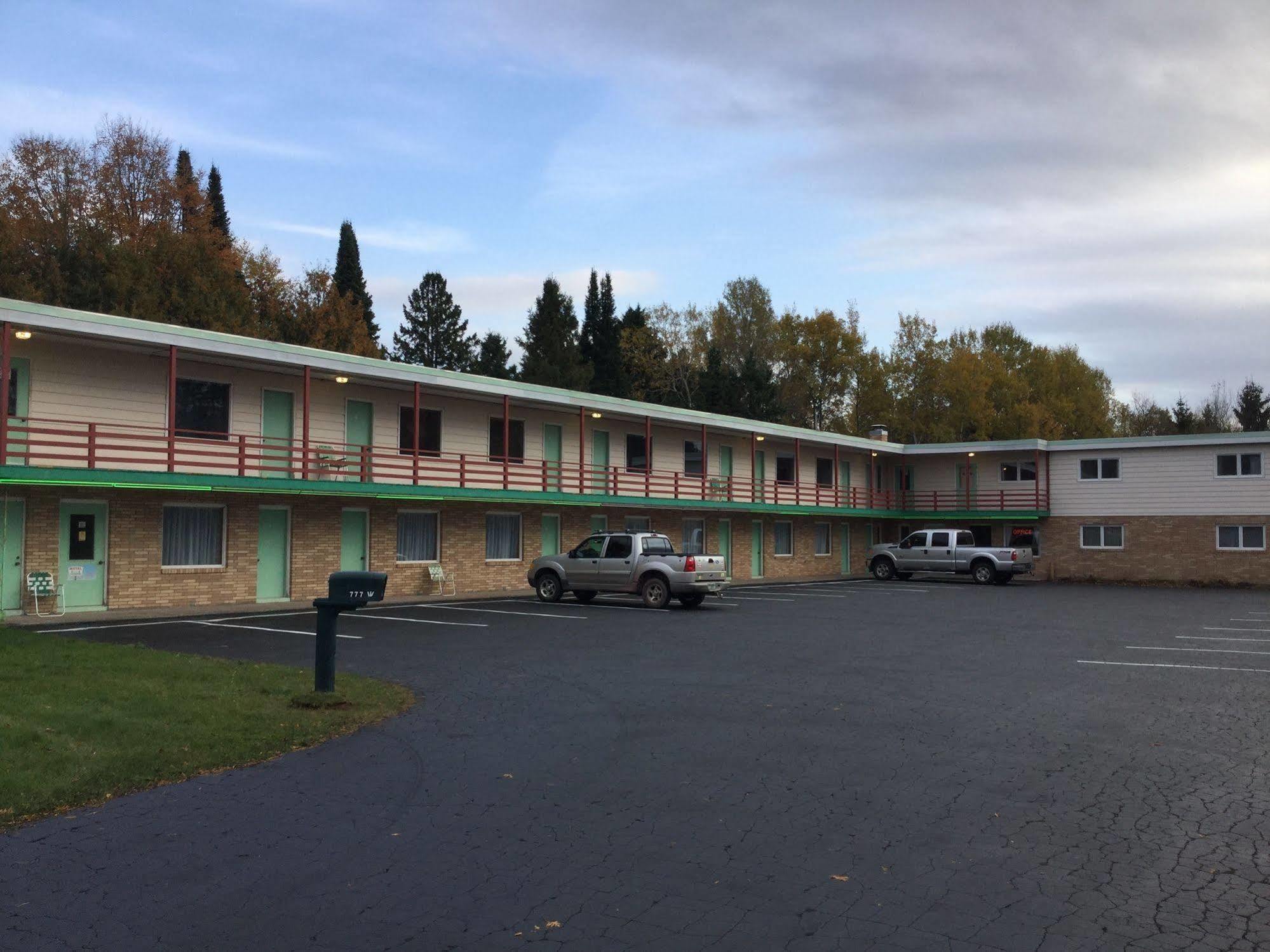 เดอะซีดาร์ส โมเทล Motel ไอรอนวูด ภายนอก รูปภาพ
