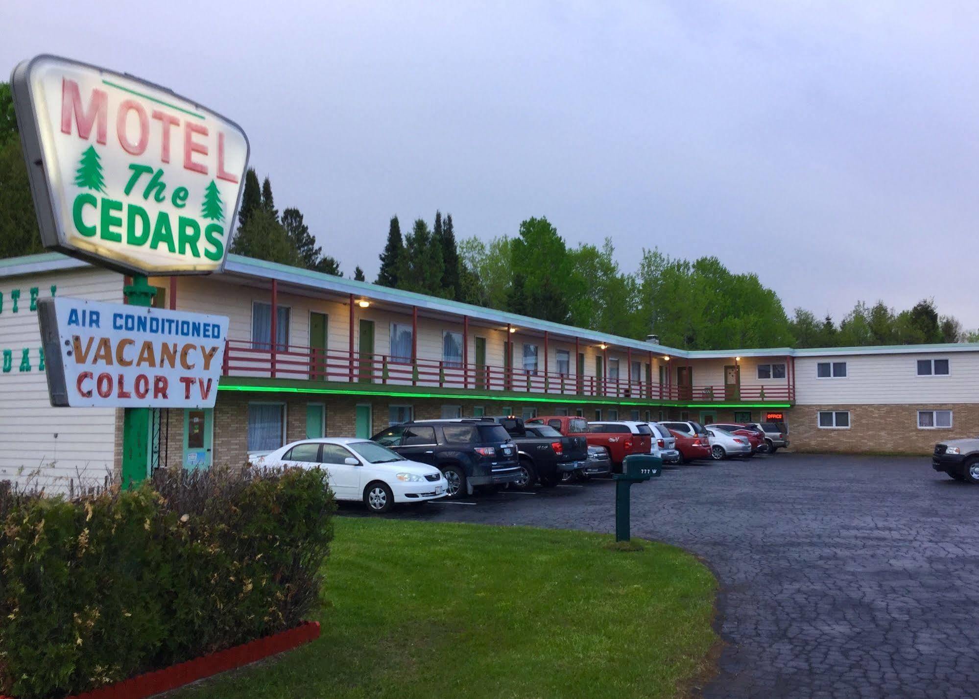 เดอะซีดาร์ส โมเทล Motel ไอรอนวูด ภายนอก รูปภาพ